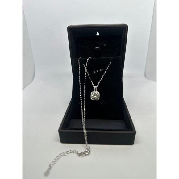 GRA 2 Ct Round Cut Square Halo Moissanite Necklace Pendant Chain Gold Plated 925 - Picture 8 of 12